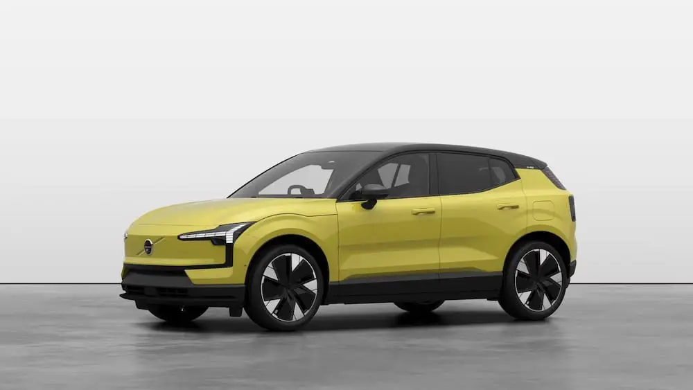Volvo EX30 in Moss Yellow